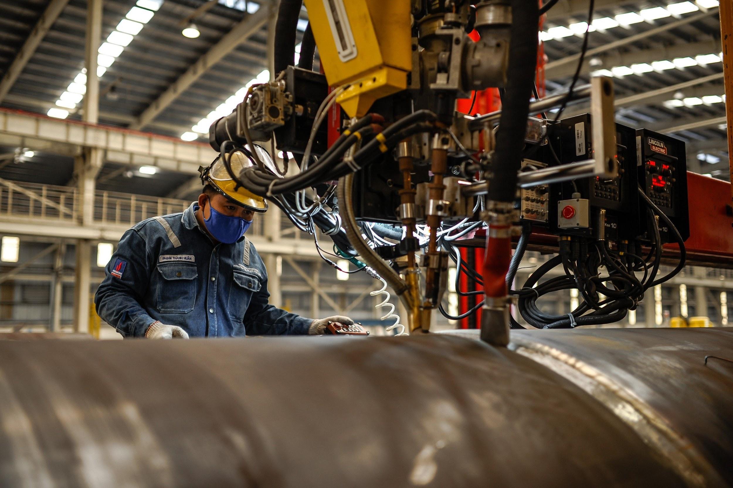 Welding work of Upper Jacket Leg products for project CHW2204